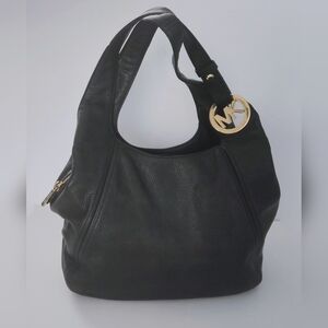 Michael Kors Women's Leather Shoulder Bag. Excellent Condition.